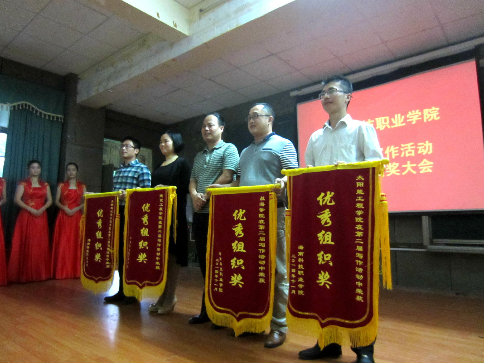 clip_image009.jpg clip_image009.jpg