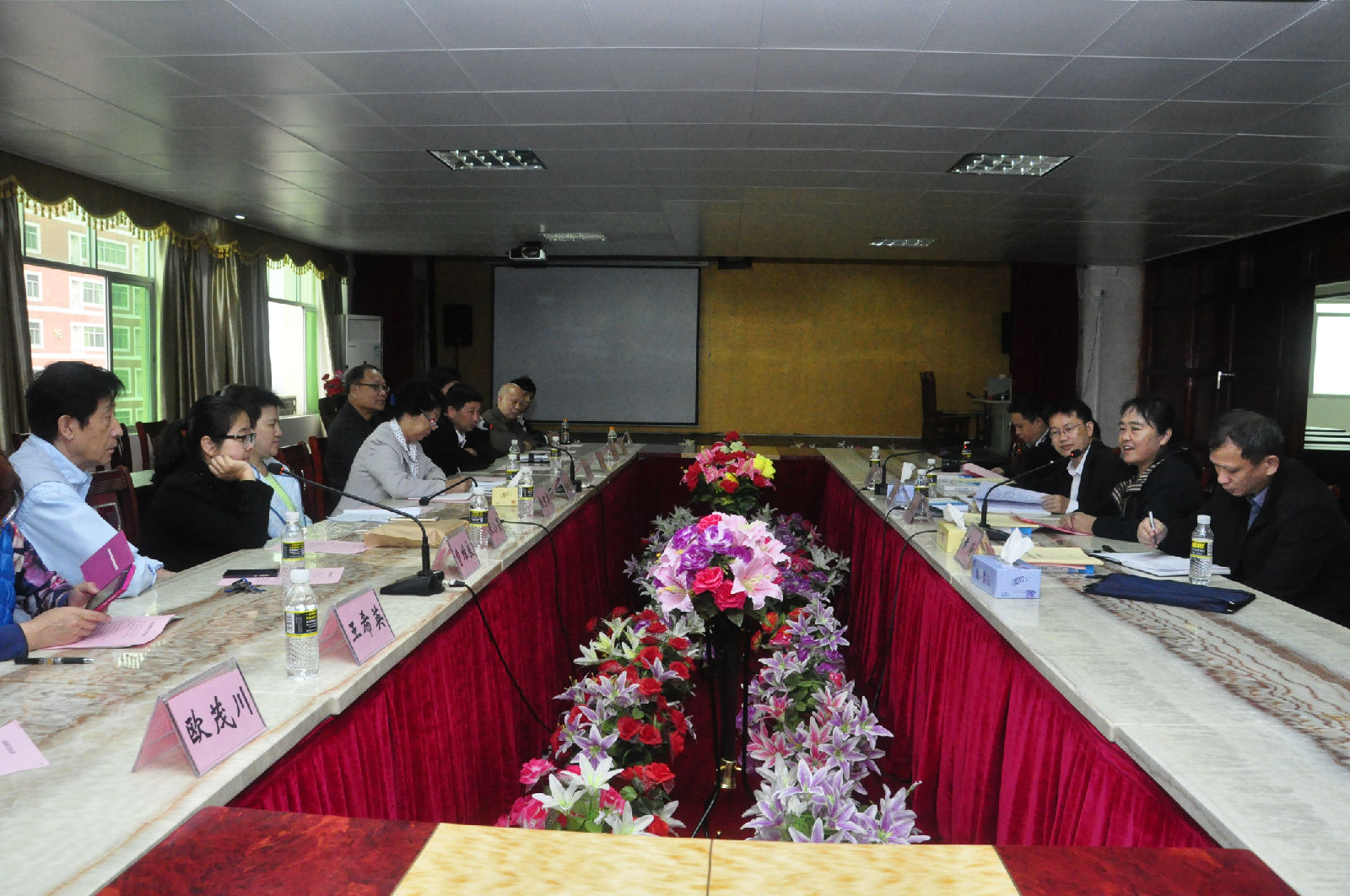 clip_image005.jpg clip_image005.jpg