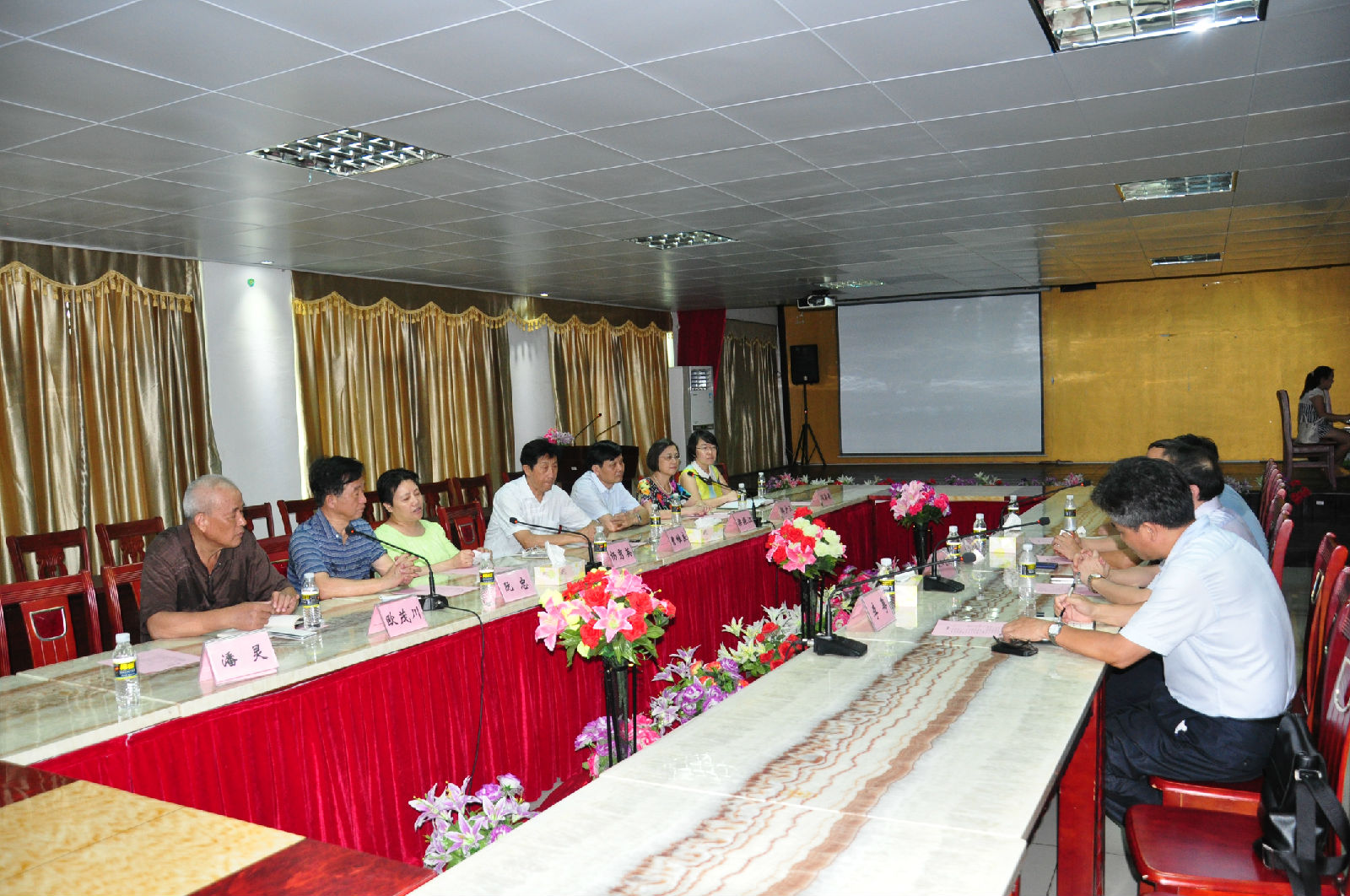 clip_image003.jpg clip_image003.jpg