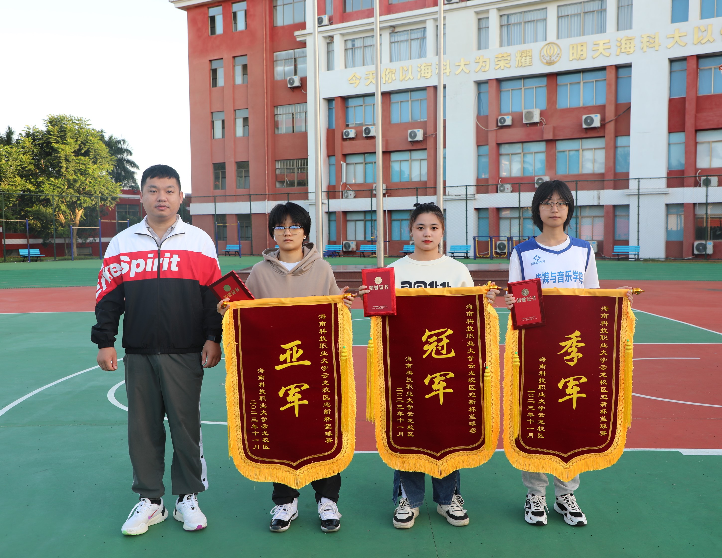 7C0A9353.JPG 7C0A9353.JPG